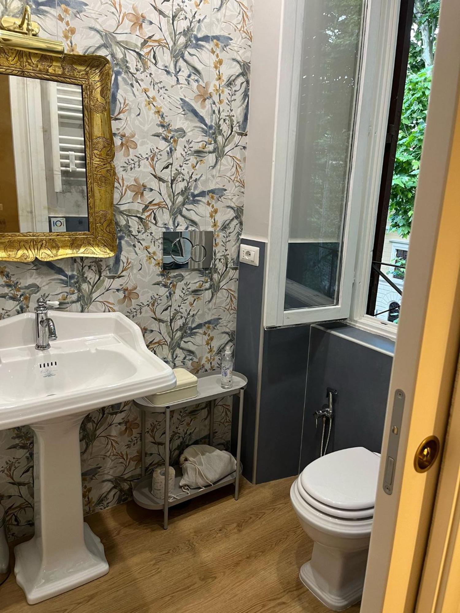 Queen Of Rome Luxury Rooms 외부 사진
